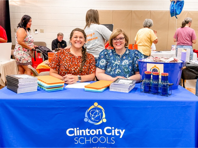 ClintonCity_CCS's tweet photo. Many thanks to Lauren Neal and Lori Chisholm for working our CCS booth today at the Anderson County Community Resource Fair! #LoveThemFirst https://t.co/Y5g46TpArW
