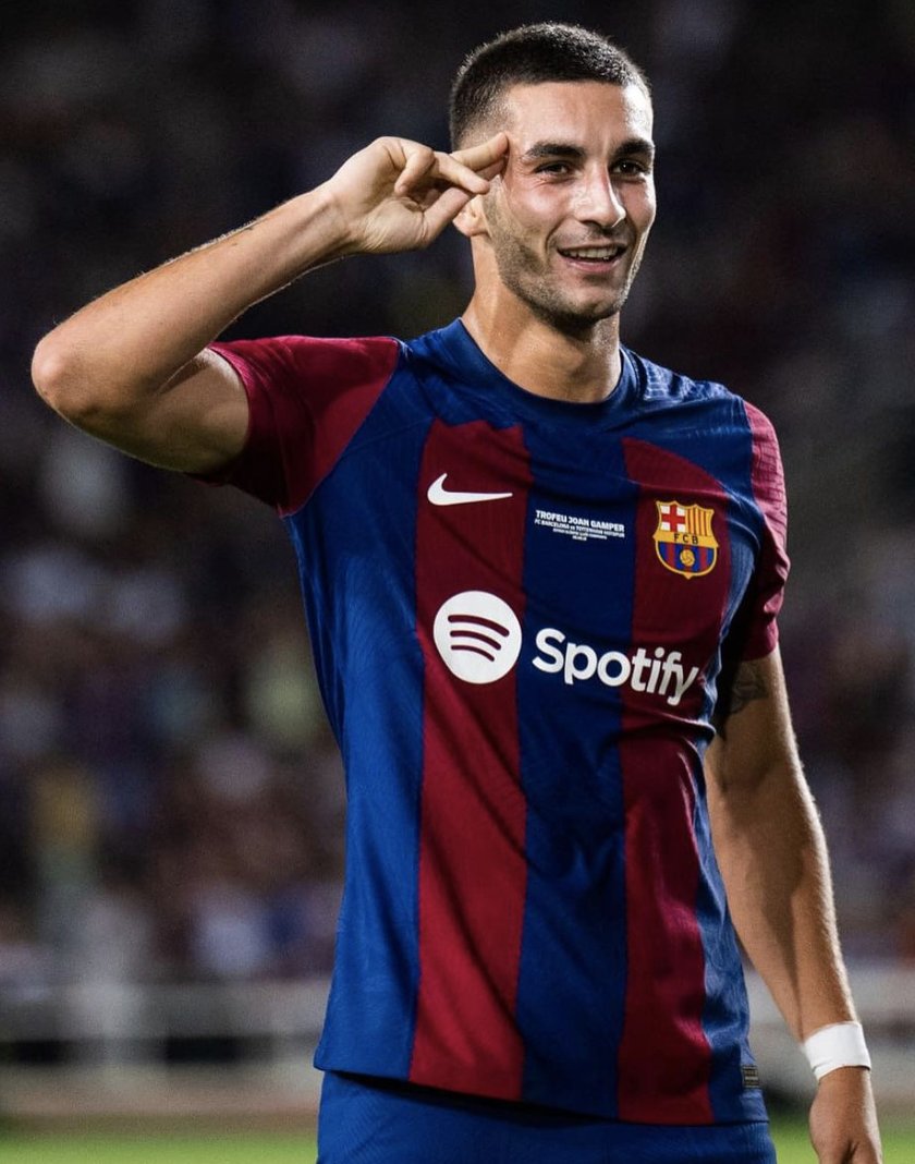 InvictosSomos's tweet photo. ¡¡FERRAN TORRES LIQUIDÓ EL PARTIDO!! ¡¡FC BARCELONA CÁDIZ!! ¡¡LOS CULÉS ASEGURARON SU PRIMER TRIUNFO DE LA TEMPORADA!! https://t.co/Wjs68mHOox