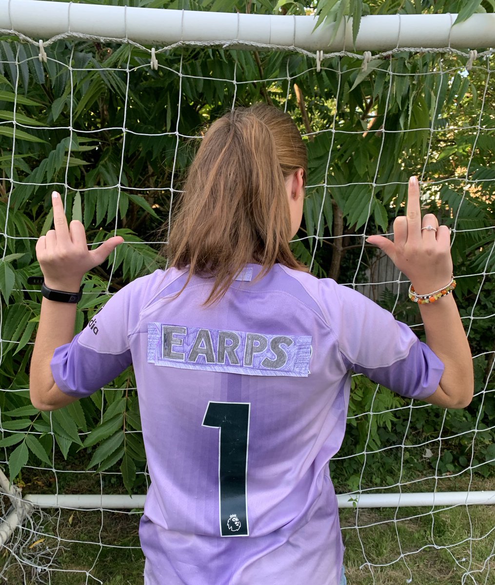 RoadTripJones's tweet photo. Too right @prodnose. We made our own shirt yesterday but would have bought an official one given the chance. #lionesses #WorldCup2023 https://t.co/WmId6YZD6U