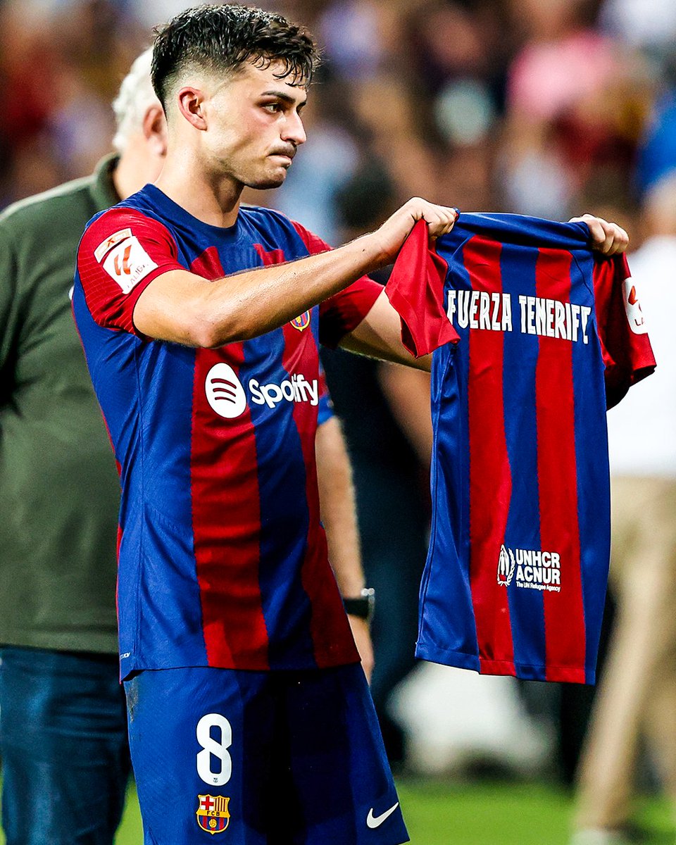 brfootball's tweet photo. Pedri celebrated his goal by holding up a shirt showing his support for his home Tenerife, the Spanish Canary Island currently battling wildfires 🫶 https://t.co/2oPLGV8v6t
