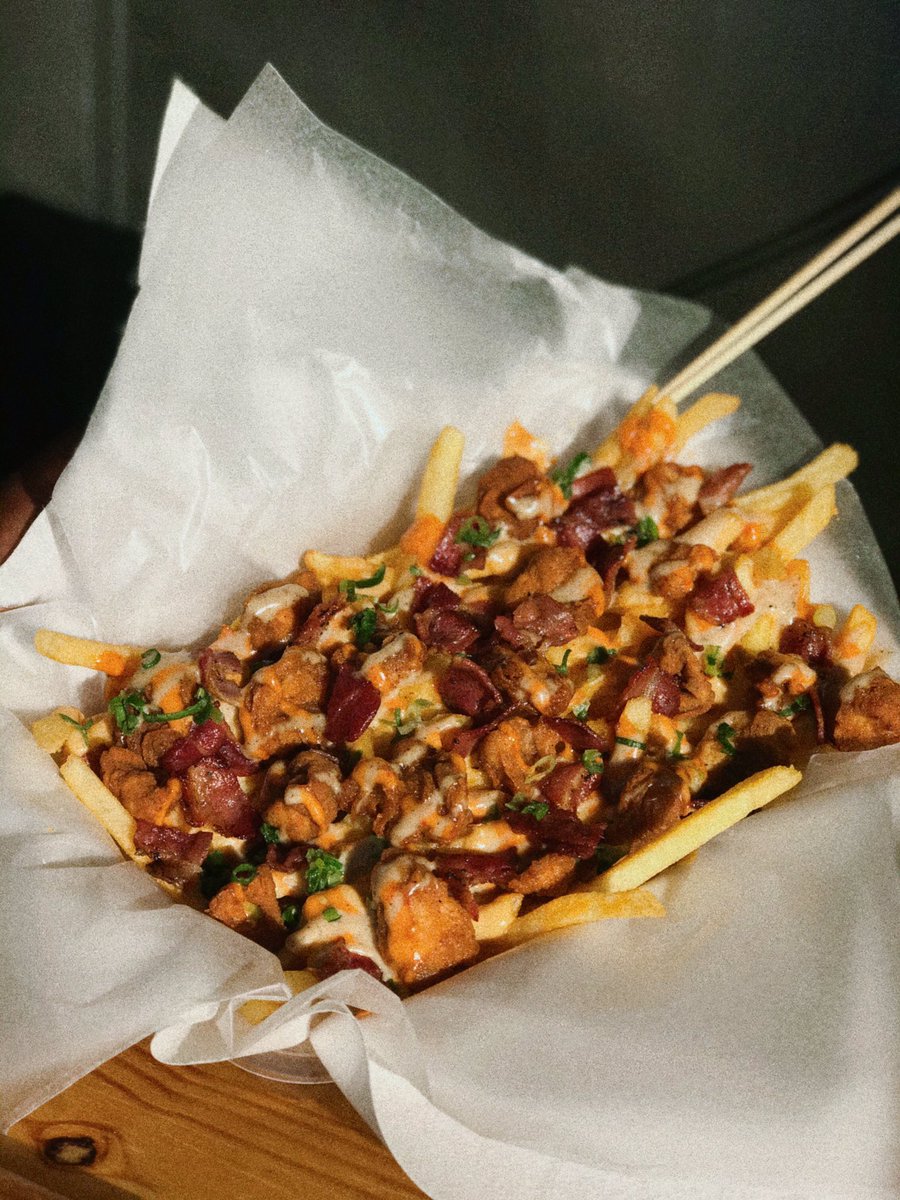 I run a Smash Burger Joint called <a href="/SammichGuyy/">Sammich Guy</a> and we're CRAZY about flavor.

our patties are freshly flavoured/cooked and all sauces are homemade 💛🖤💛