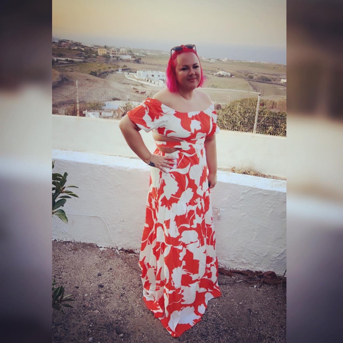 Santorini sunset ☀️🧡🍊