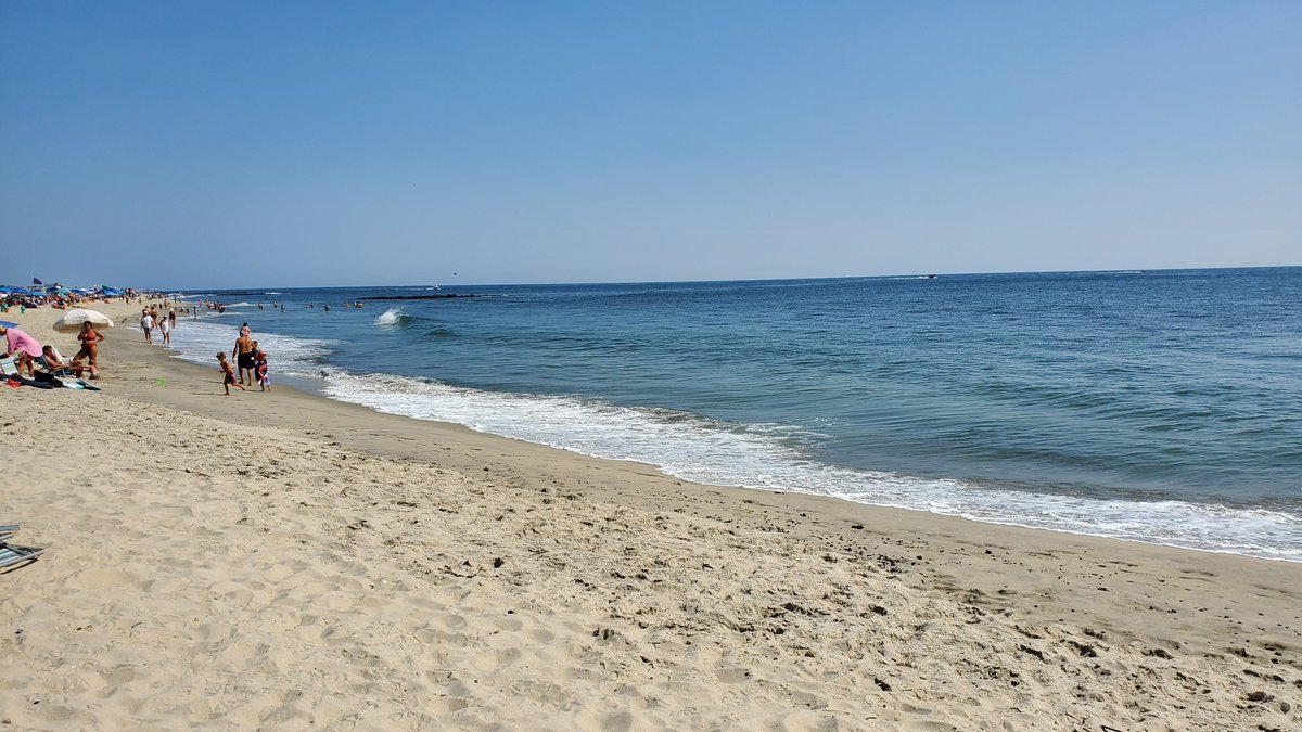 DaveHenahan's tweet image. Couple of spectacular days w/ my brother at the Jersey shore! The sun &amp;amp; ocean intoxicate me 😁 @aliarm975 @molly_vianney @ABCconcepts @JohnMurphyMedia #Jer