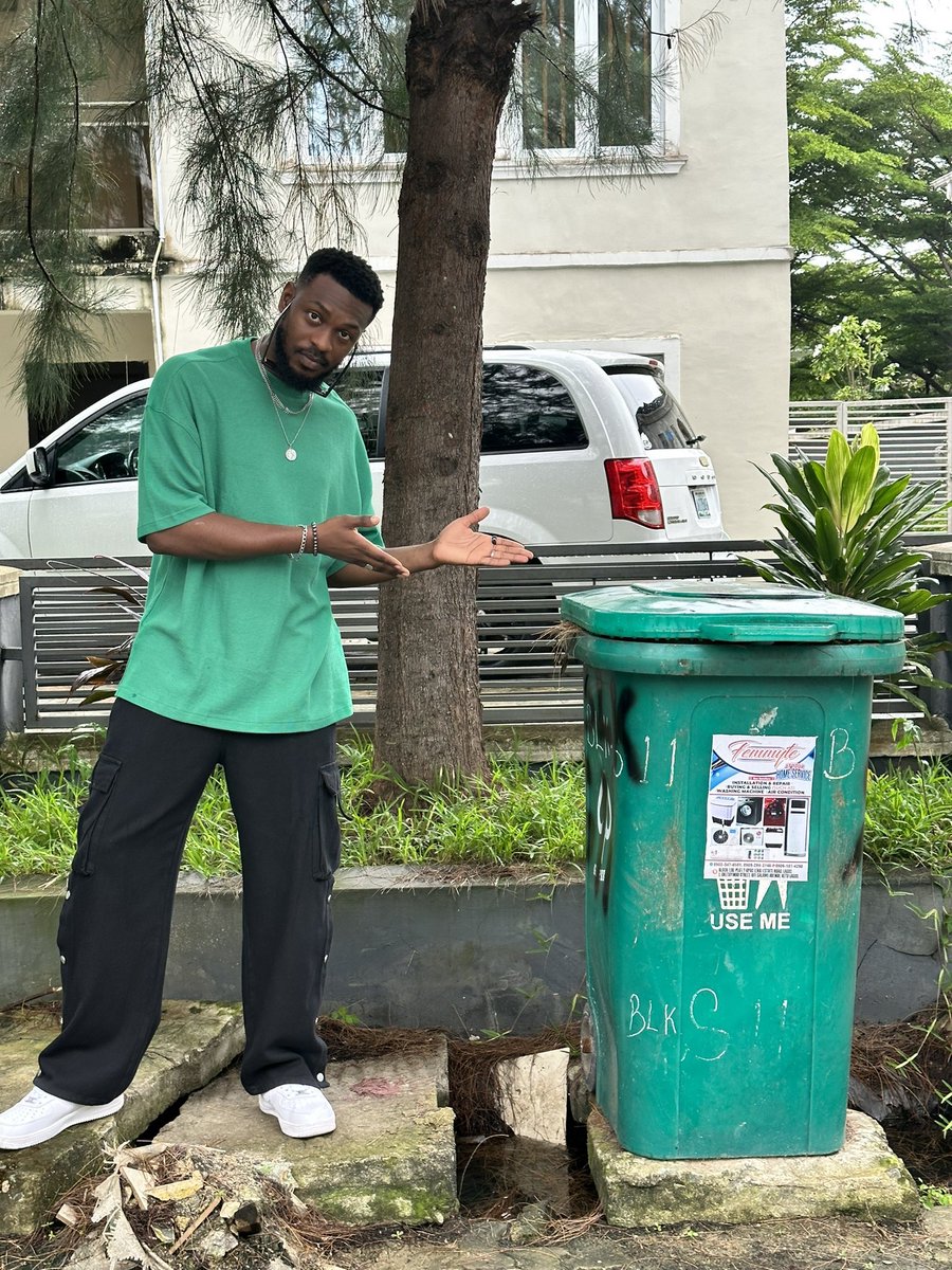 African_mum_'s tweet photo. @iphieajike Just concentrate on your fave or put your rubbish here 👇👇�� 
What you guys haven’t realized yet is, people are naturally gravitating towards Ade for free, they are actually finding him exceptional, don’t waste your energy on hate, get votes for your fave instead ewu 🐐 https://t.co/Fuowb77cCh