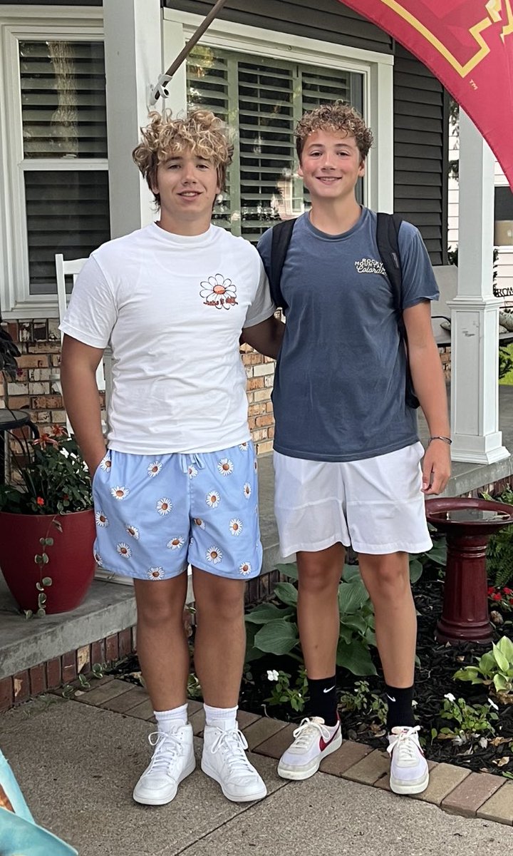 LogemanDiane's tweet photo. A last first day @OmahaPubSchool!🥹Looking forward to what these 2 Logebros will accomplish this school year @OPS_Burke! #OPSProud #mamajoy https://t.co/s5hRh8rxGw
