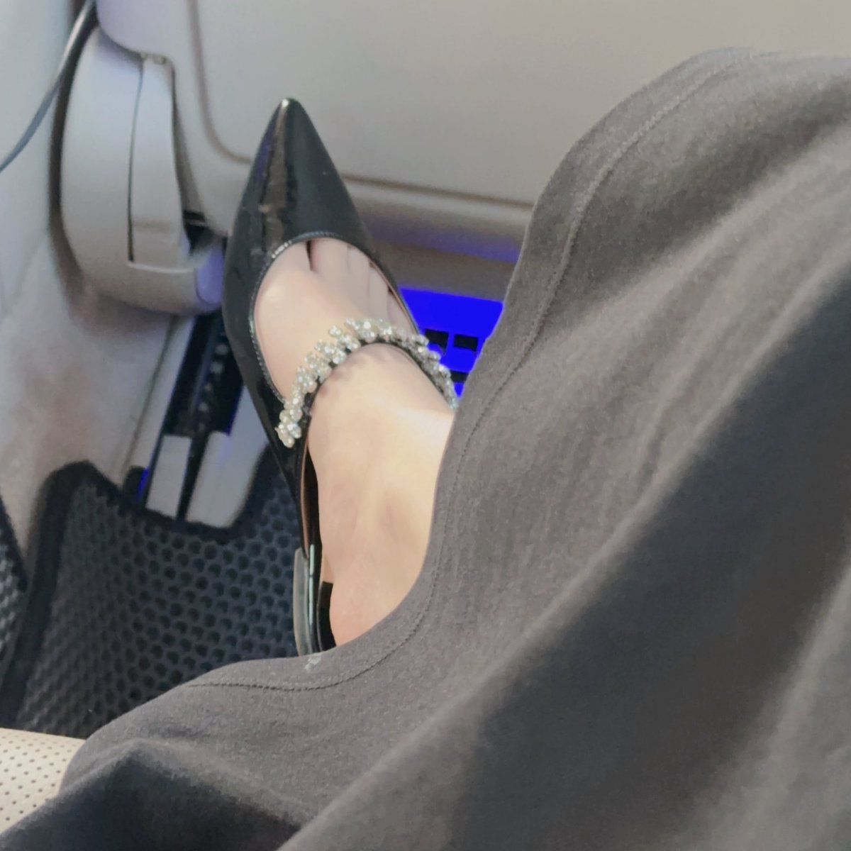 趴好 把鞋底舔干净
#女s 

发视频大号<a href="/xonsrax/">千世s（私信只回口令</a>