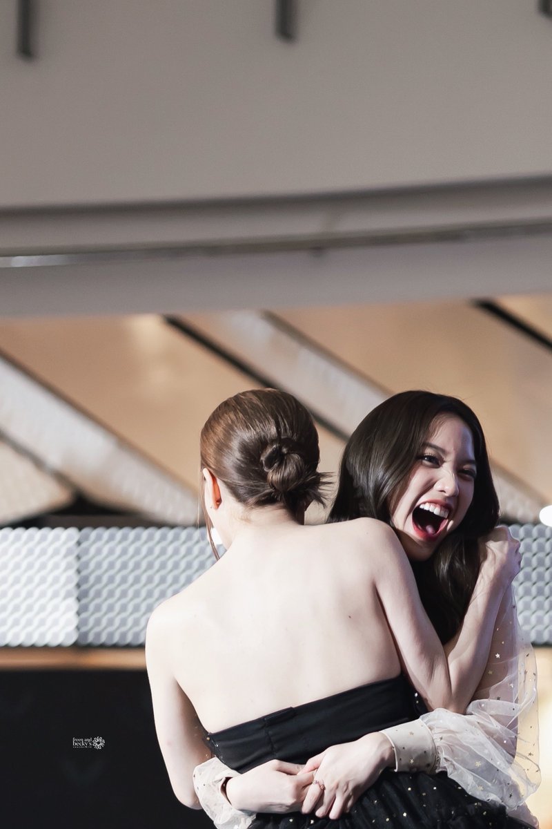 tiny stars shining so bright
it's time to say good night 🫧🪄

#srchafreen
#beckysangels
#Uranus2324xFreenBecky