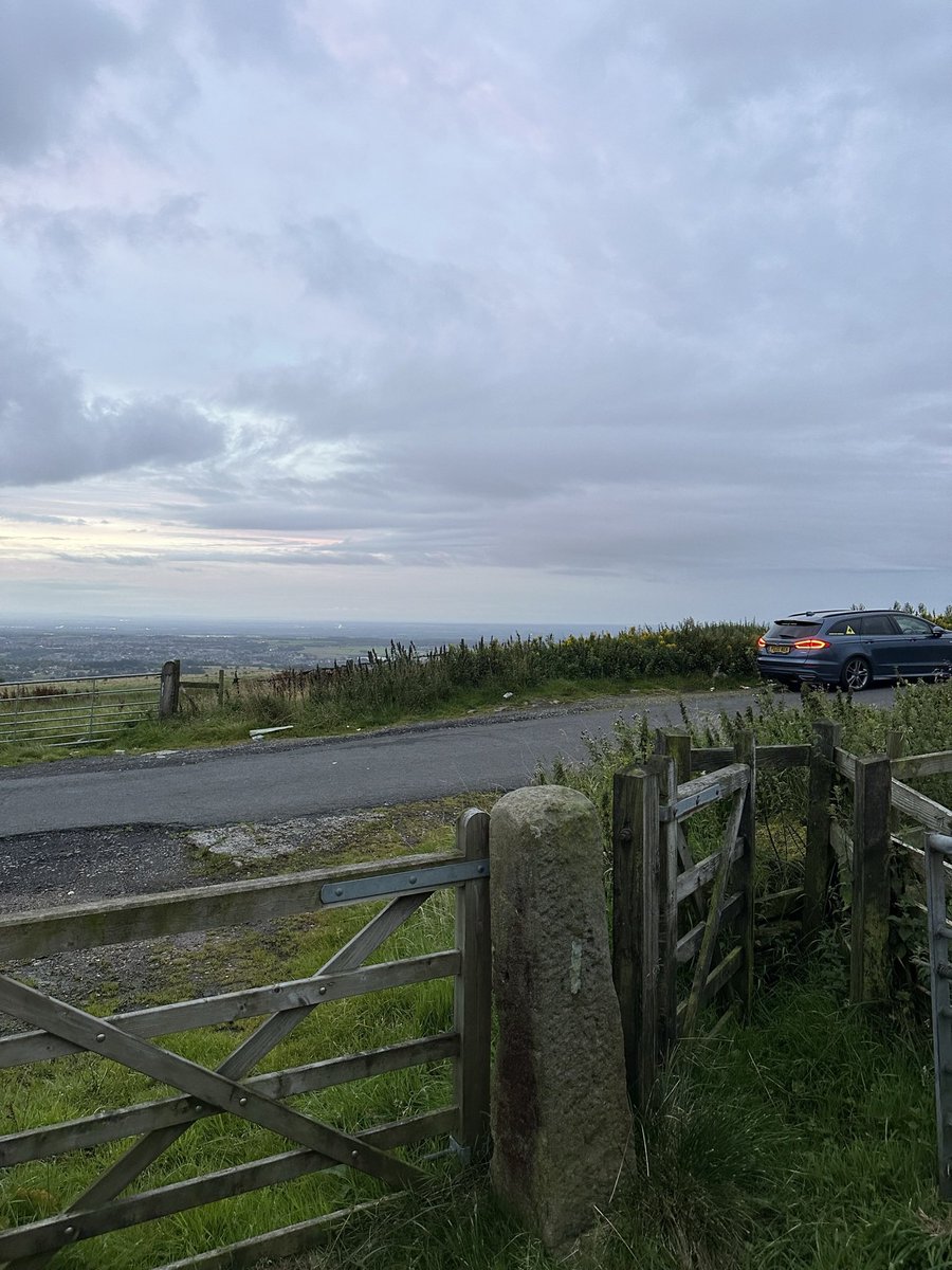 ORidgr's tweet image. 5 am dog walk