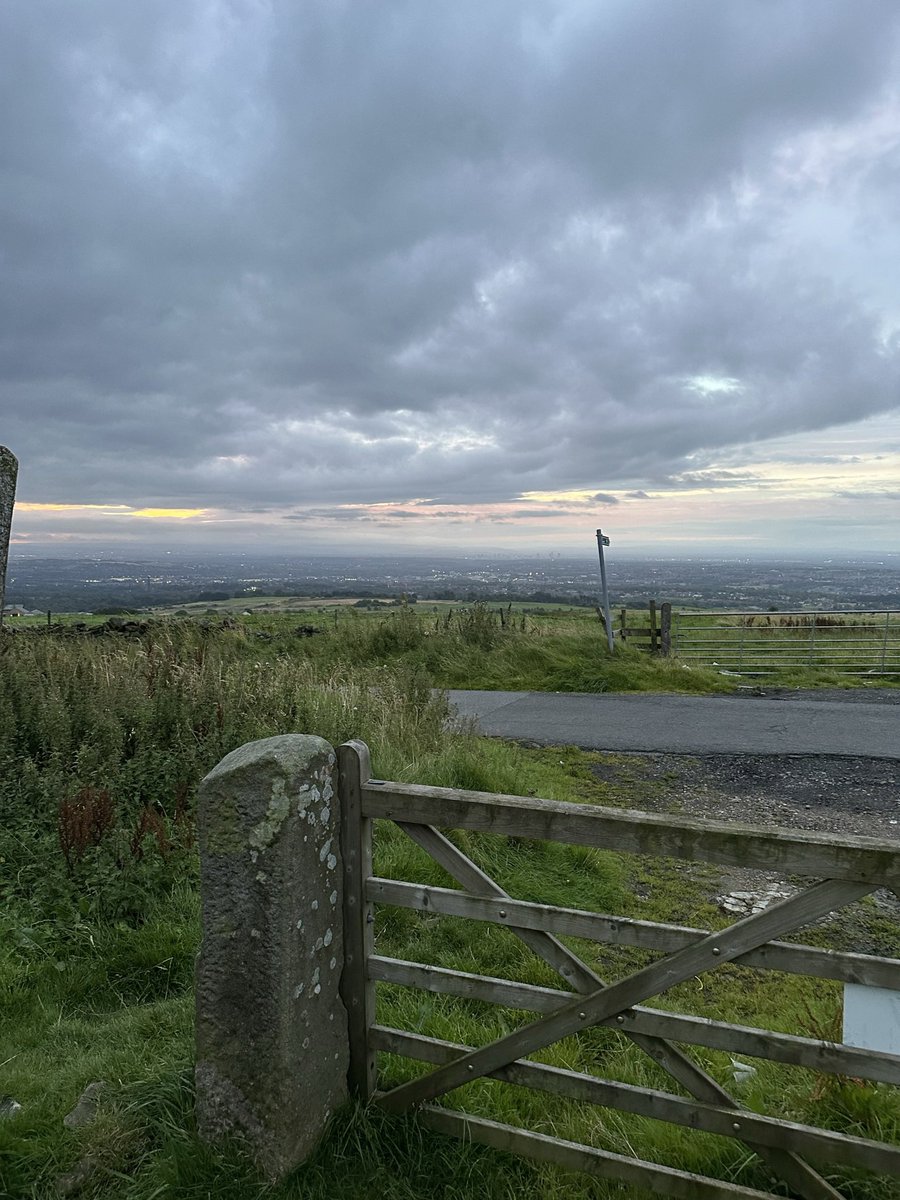 ORidgr's tweet image. 5 am dog walk