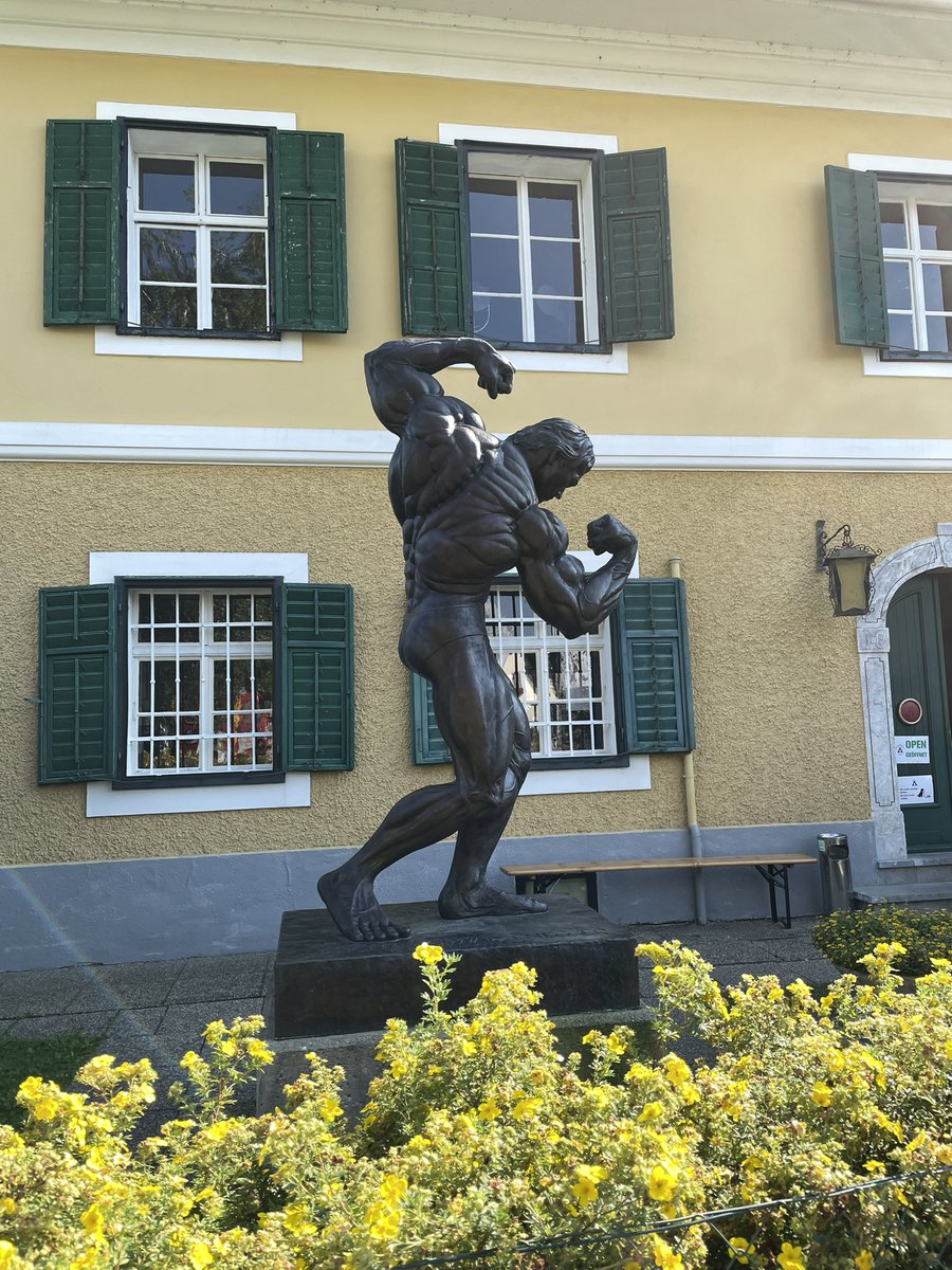 Jučer na bendu Tulsadoom, a danas u Švarci muzeju - rodnoj kući!💪💪