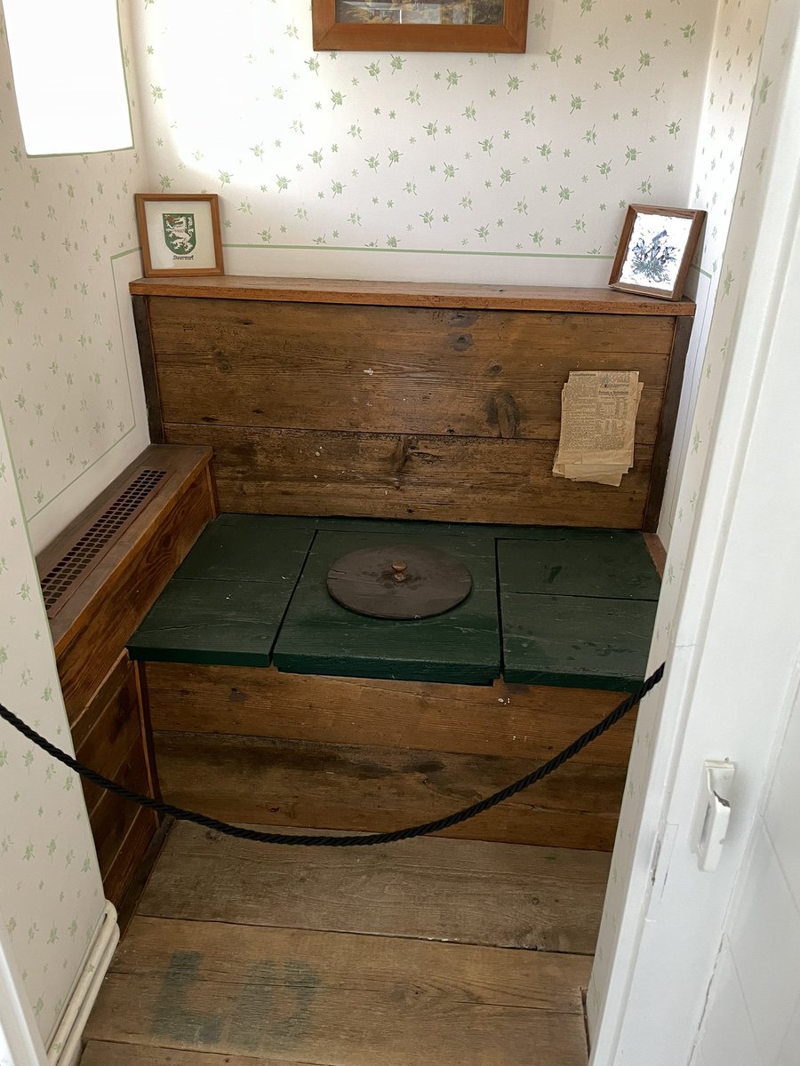 Znate onaj uzvik “ARGH” koji Švarci ispušta u Conanu? Ovdje je uzvik prvi puta nastao.🚽🚾🤎