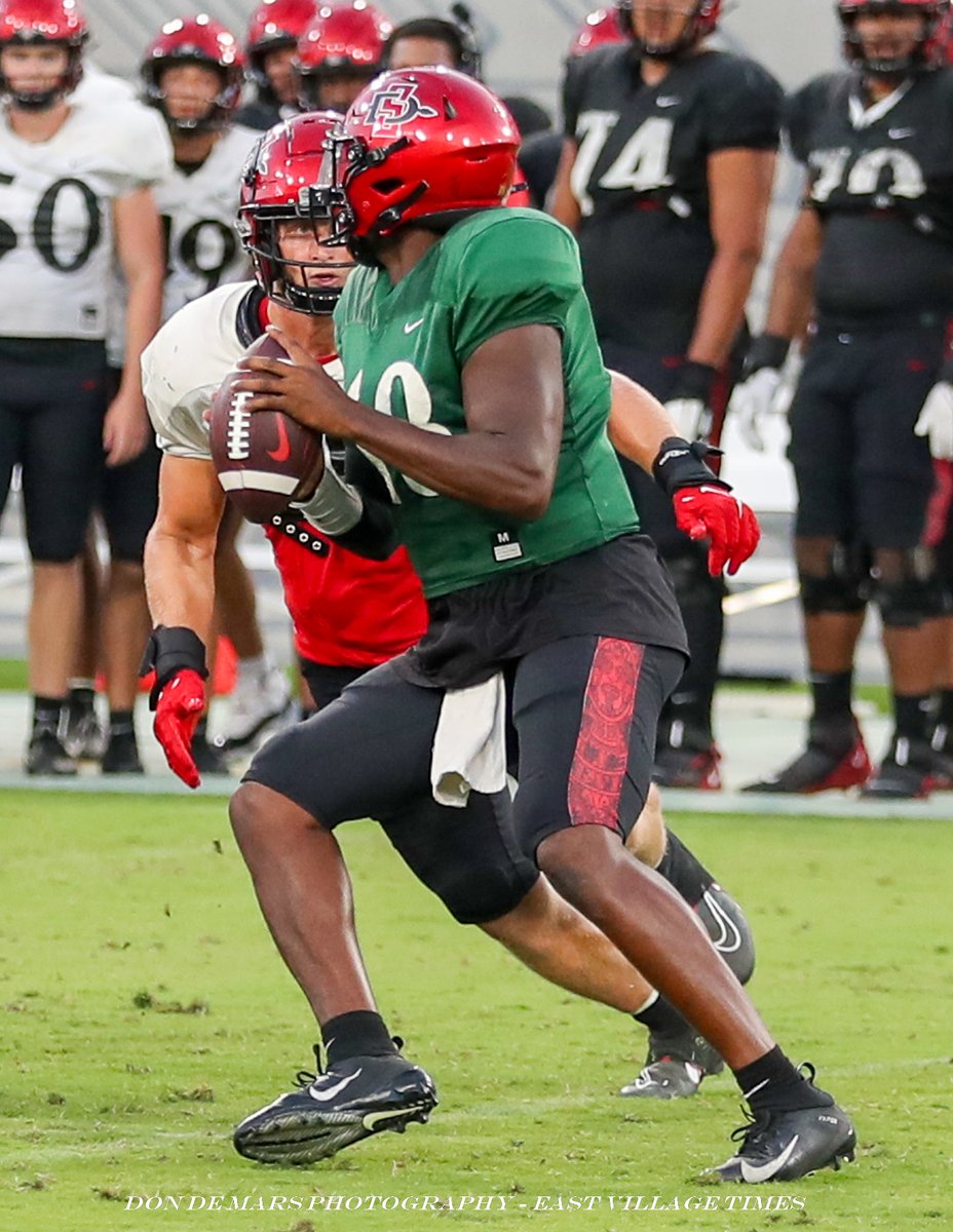 DonDeMarsPhoto's tweet photo. Aztecs in Action @AztecFB
Photo Essay - San Diego State Football @SnapdragonStdmFall    Scrimmage / Fan Fest - 
Line Backers @TreyWhite28 @Jaydenken10_ @coopmcdonald55 @moon_man505 
@EVT_News @TheSDSUPodcast @SD_SportingNews
2023 SDSU 🏈✍️📹📷https://t.co/JYLnWQbLKI https://t.co/SOlPNxdqNR