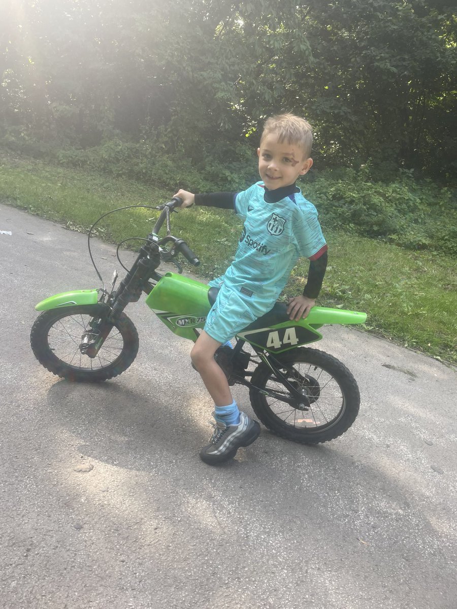 Cleo_Davison's tweet photo. What a gorgeous boy he is ❤️❤️ https://t.co/AZwBrxlGqx