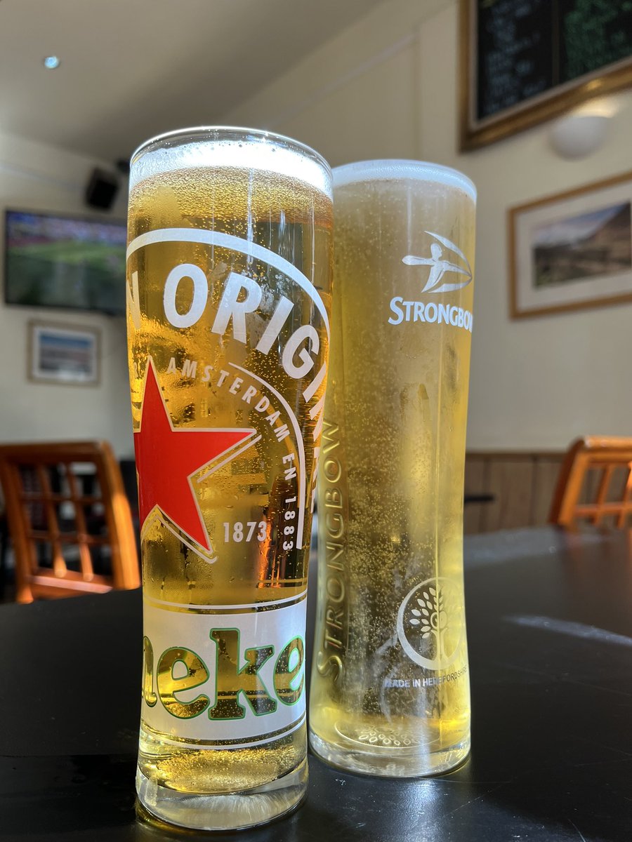 wapple15's tweet photo. Sunday afternoon #Llanberis #BeerView #CiderView #BeerOclock https://t.co/4vzN6rP2r9