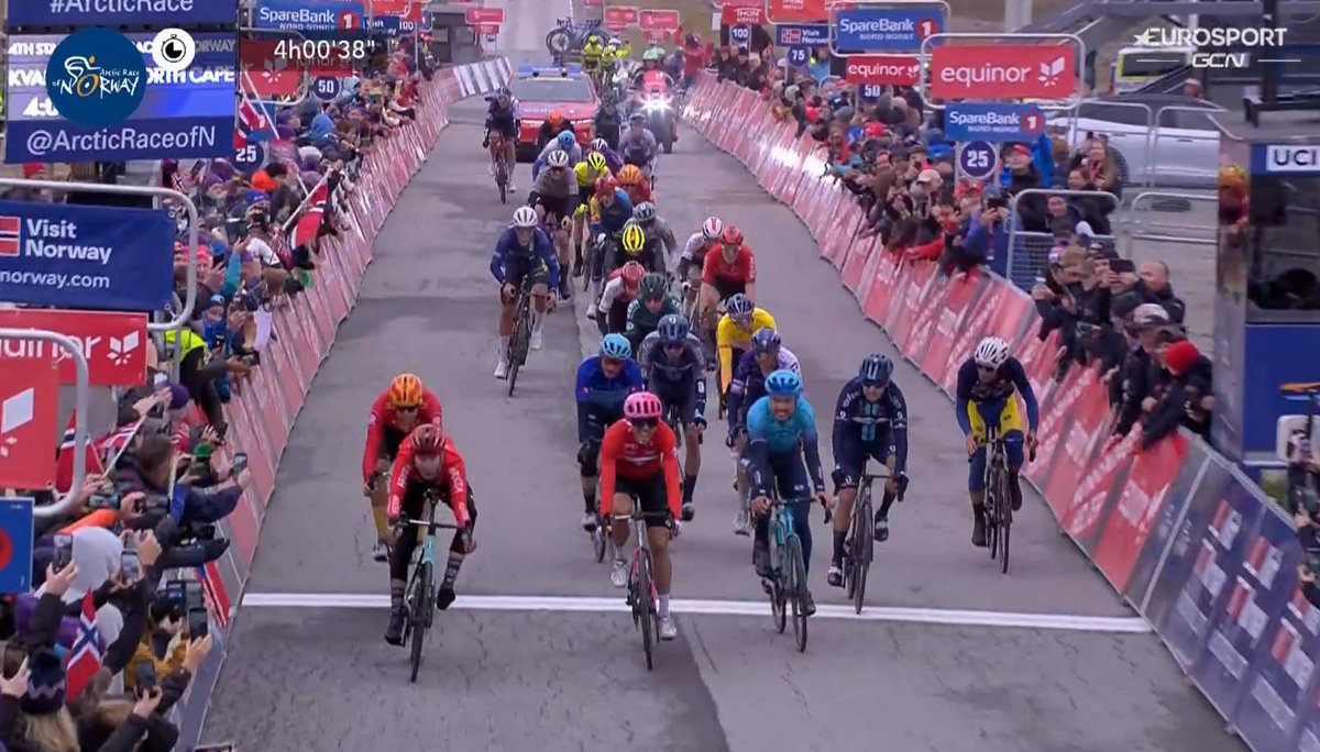 Oooooh Clément Champoussin s'impose au Cap Nord sur la dernière étape de l'Arctic Race of Norway ! 😍
#ArcticRace