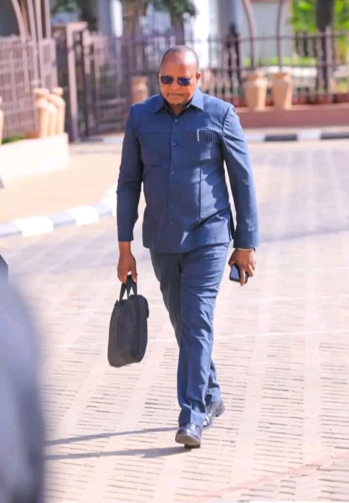 NamdiAzikiwe's tweet photo. Maisha ya mbunge WA Ngorongoro yako hatarini, tunawaomba Watanzania wote kupaza sauti ili kunusuru uhai wake dhidi ya wahuni wachache!!! https://t.co/9MBcvvPqVw