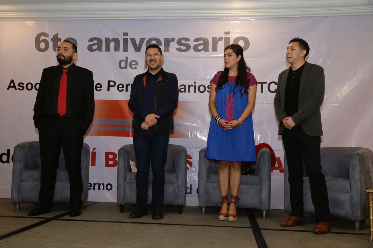 asociacion_stc's tweet photo. Celebramos un año más de vida de esta organización y tuvimos el honor de contar con la presencia del Jefe de Gobierno @martibatres. Agradecemos siempre su apoyo y amistad sincera. En cualquier circunstancia siempre estaremos a su lado y nunca caminará solo. https://t.co/bmZmMXXvCI