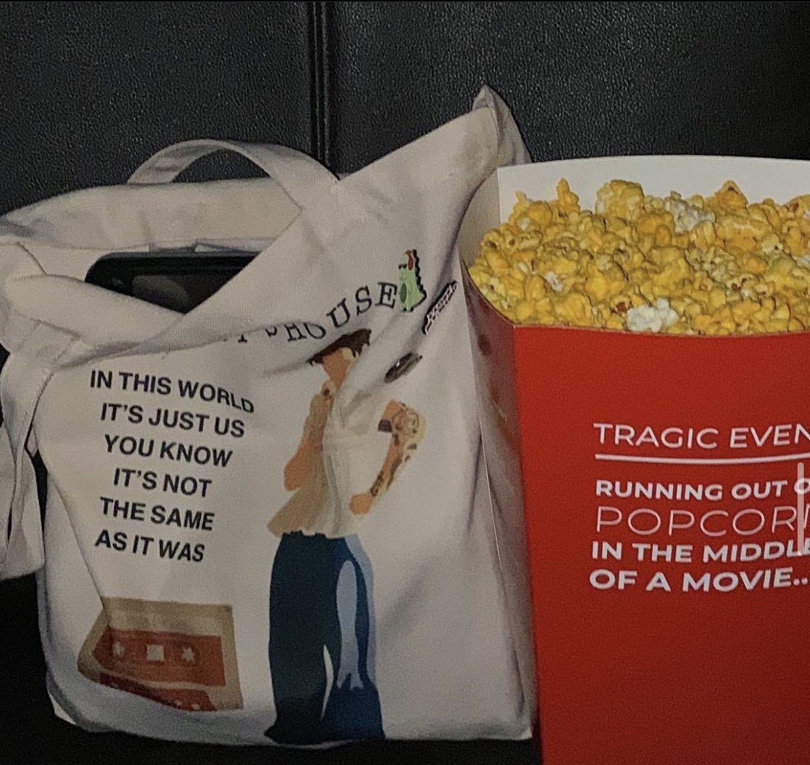estrellastoreMR's tweet photo. حزب محبين ال tote bag ❤️ https://t.co/Ob0tN43xvM