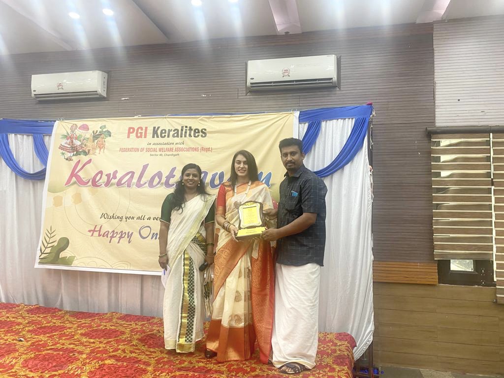 Enjoyed Onam Feast today during Onam Festival 2023 organised by PGIMER Keralites at Community Center 38West, Chandigarh. 
Wishing you all a very HAPPY ONAM