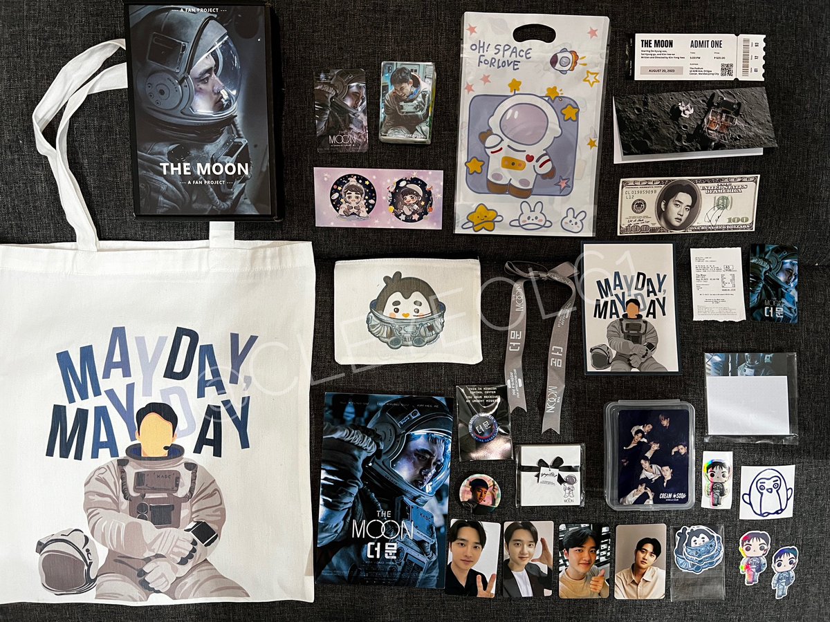cleyeol61's tweet photo. Nagpaulan po ng freebies ang mga tao! Hahaha! Tysm sa mga naiuwi from Sunday Market, @nikkio96 @maisquishysoo @e_xiu_only @dyokyungja @__chae_ @ccandcp_ph @claraltan @byletsgetcrafty @NamiTeruzaki @jilleonggi123 @melmanlovesdo @ksooheartsmile! 🥰🫶🏼

#TheMoonMoviePH #TheMoonMovie https://t.co/2mLFg7Pq9X