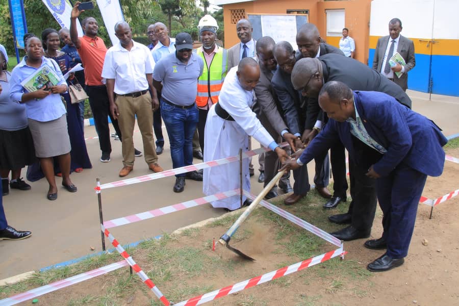NOSAssociation's tweet photo. On August 19th, 2023, the groundbreaking ceremony marked the commencement of construction for the new school gate.

The esteemed guest of honor for the event was Mr. George Mutekanga, Commissioner of Private Schools in the Ministry of Education and Sports. https://t.co/Mgrhn1HCQm