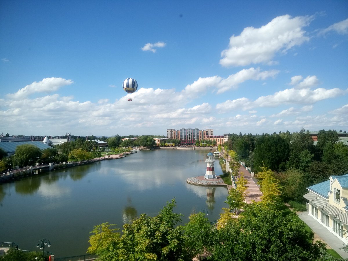 XDuffyLoveX's tweet photo. Home, Sweet Home 
#DisneylandParis #DLP https://t.co/0VUmjIaXKB