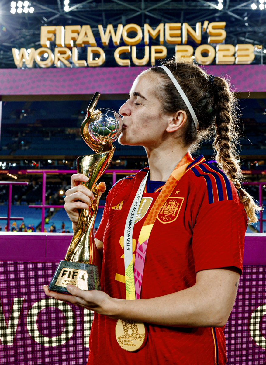 teresabelleira's tweet photo. QUÉ LOCURA ES ESTA ???!!!
SOMOS CAMPEONAS DEL MUNDO !!!❤️❤️❤️❤️ https://t.co/9S4QifC5Z8