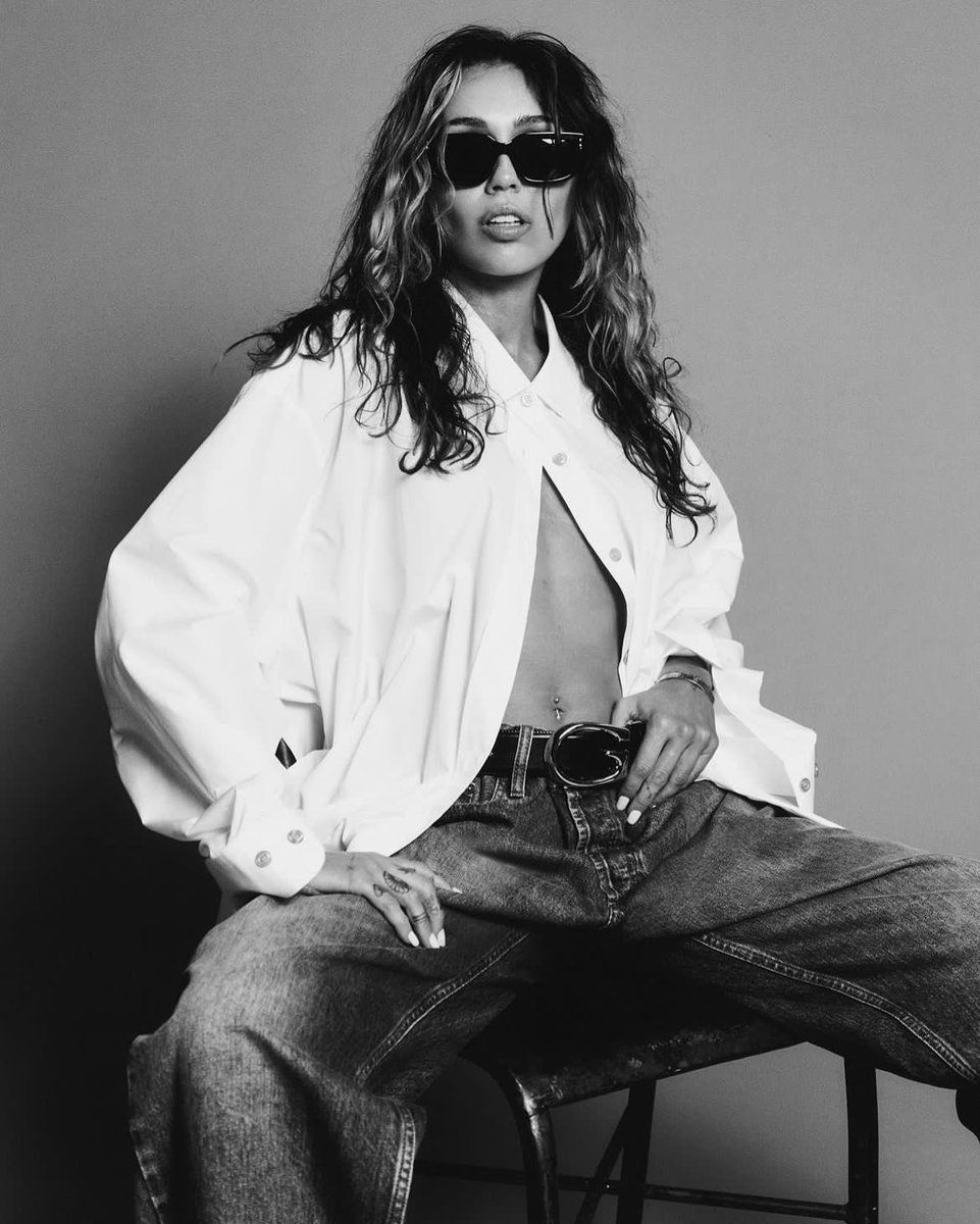 MileyNation13's tweet image. MILEY CYRUS IS COMING