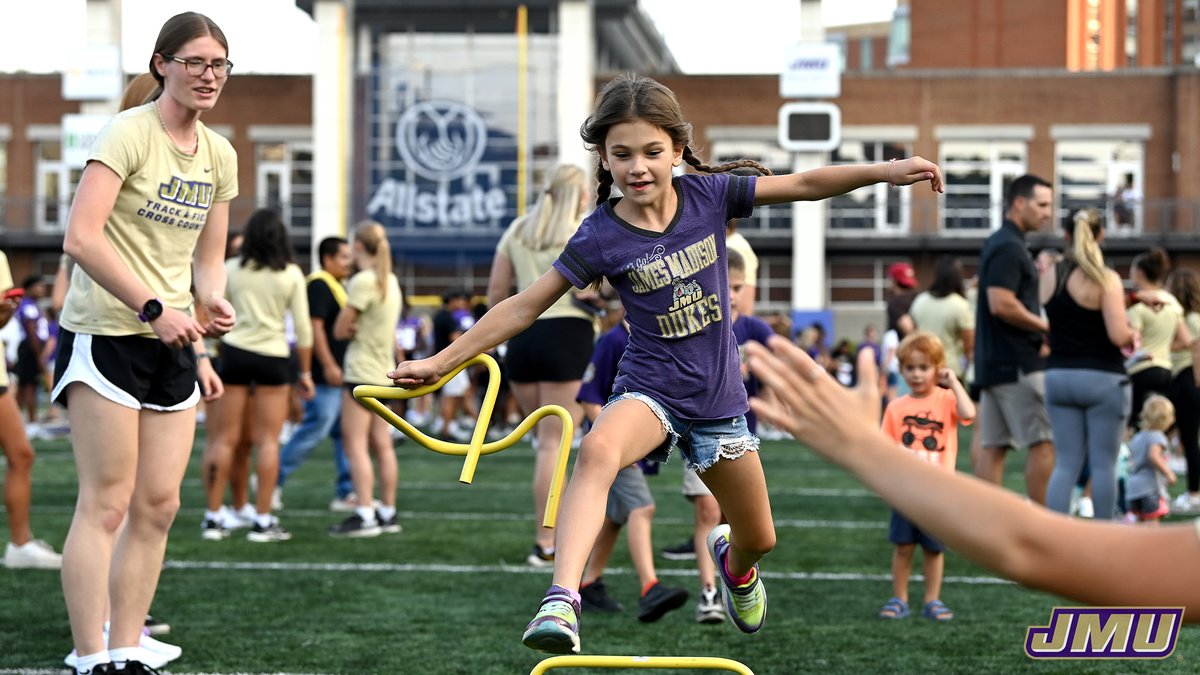 Always a great time at Meet the Dukes Day! 🐶

#GoDukes