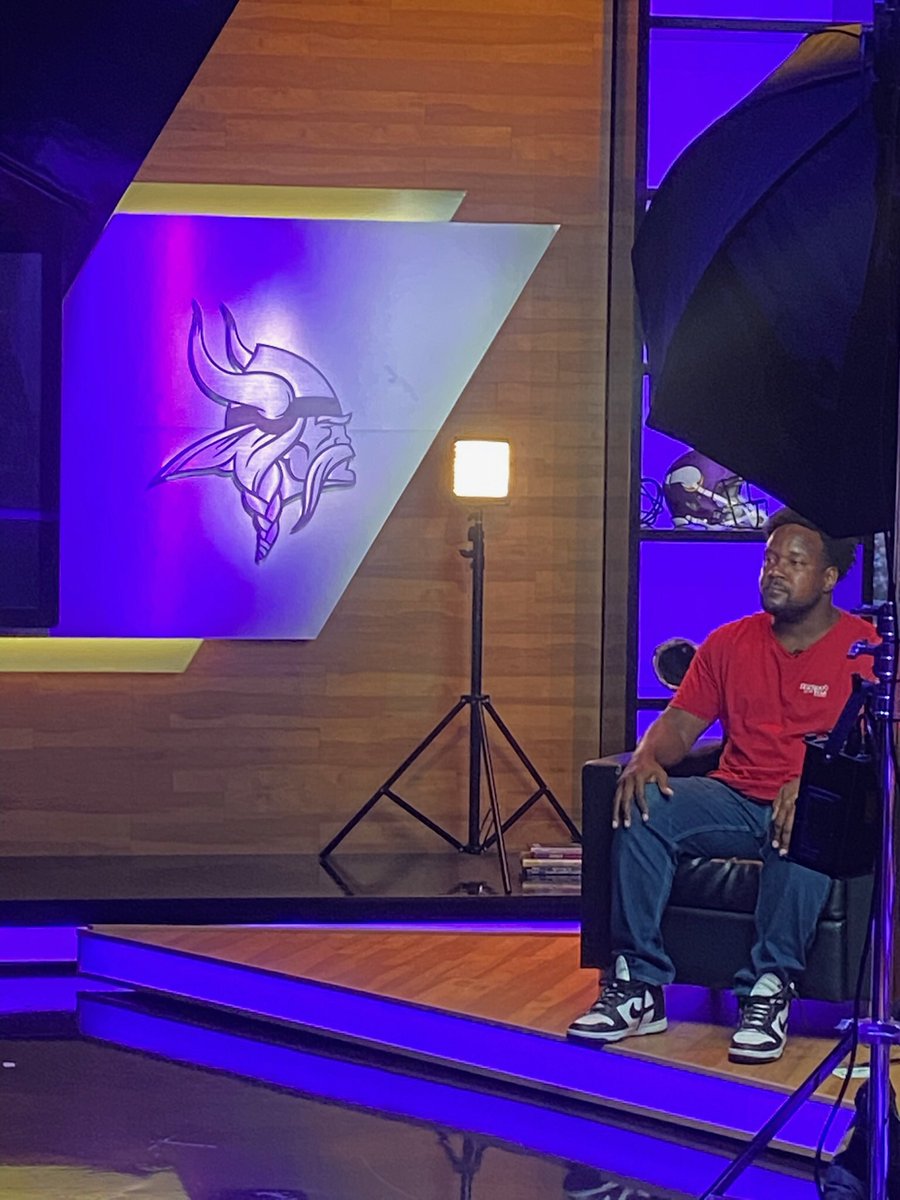 MNTOY2023's tweet image. Representing the students and staff of the Harding community at the Minnesota Vikings Pre-Season game was a tremendous honor! Words cannot express the amazing recognition and hospitality I received from Emily and the Minnesota Vikings!
#HardingStrong
#WeAreSPPS