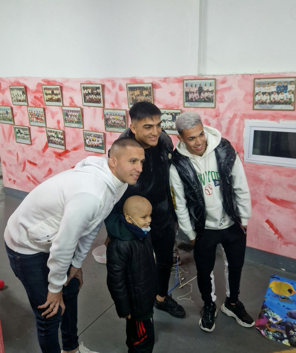 CAHuracan's tweet image. Se festejó el Día de las Infancias en el Palacio Ducó con nenes y nenas en tratamientos oncológicos del Hospital Garrahan 😍

🥳 Hubo mucha diversión, juegos y regalos en una tarde maravillosa, de la que también participaron Fernando Tobio, Juan Gauto y César Ibáñez

¡Feliz día!…