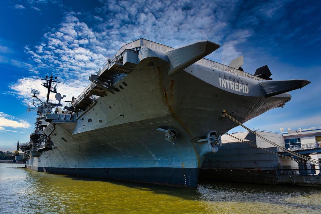 I_LOVE_NY's tweet image. Explore the legendary Intrepid aircraft carrier, chase 19 breathtaking waterfalls at Watkins Glen &amp;amp; more with a NY summer getaway for the whole fam: bit.ly/45zeCeR #FamilyFunMonth

1. 📸: @usa.fotos / 📍 Intrepid Museum 
2. 📸: @vic_schaefer / 📍 Watkins Glen State Park