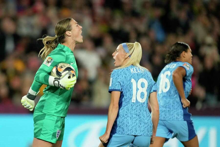 Amanda Johnson tweet media