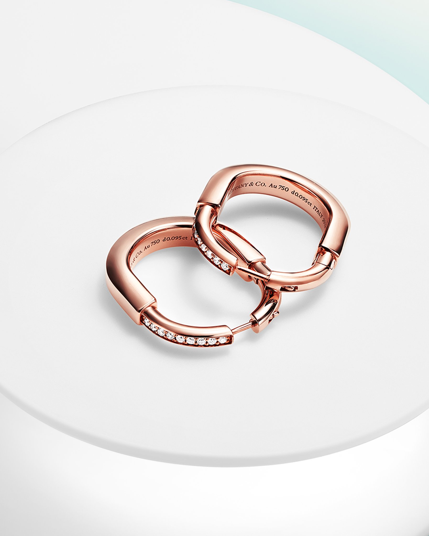 【Tiffany & Co】Tiffany Lock リング in Rose Gold Tiffany Lock Ring in Rose Gold | Tiffany & Co. US