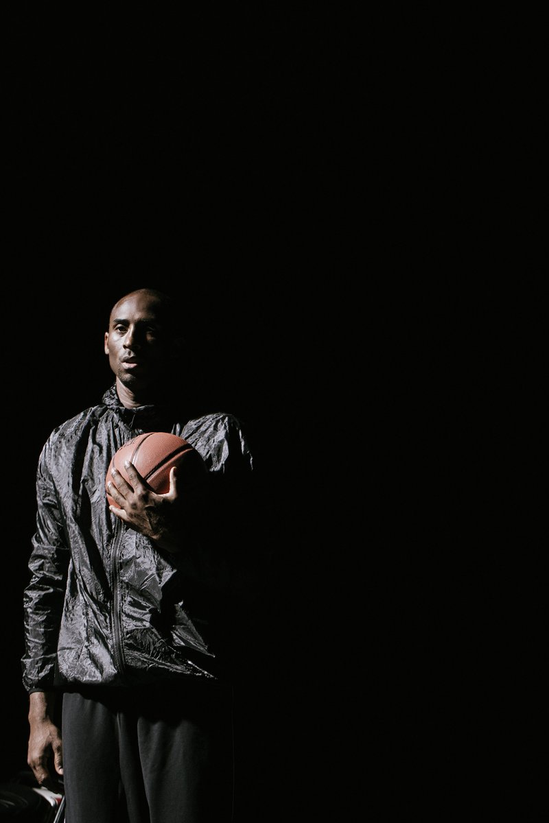 MomoBones_NFT's tweet photo. GM! Happy Sunday all! I appreciate all the support you  all give me, especially my collectors! ❤️❤️❤️

Kobe #03
Collected by @j4cob_art on @exchgART 
#nftphotography https://t.co/Zob3uwnSNT
