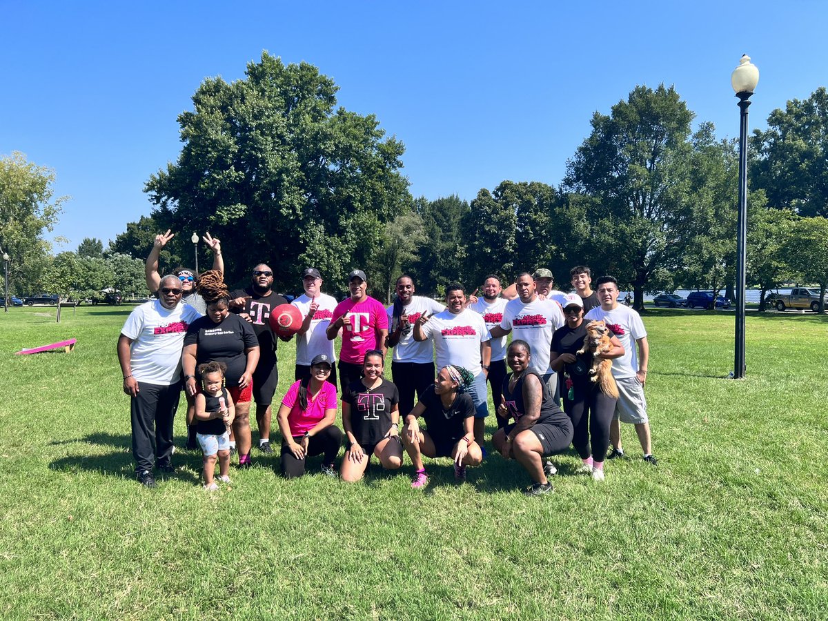 camm231's tweet image. #back2school DE&amp;amp;I event was so much fun and a success!! The Magenta family pulled together and gathered so many supplies!! #MultigenerationalNetwork #MagentaSquad #Tmobile