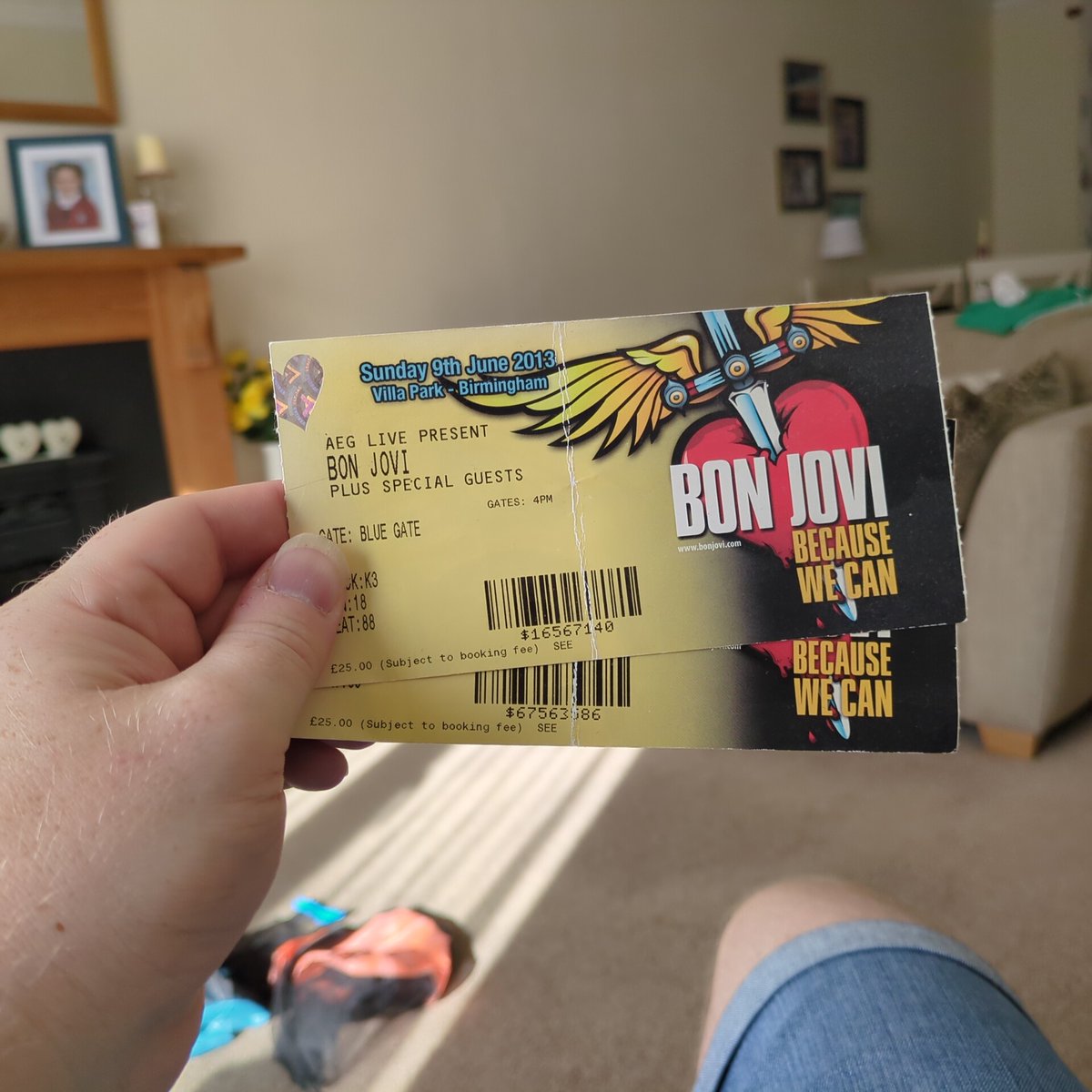 jmillichamp's tweet photo. @BonJovi Live at @AVFCOfficial , 2013! What a night! https://t.co/p2ZTC4jQtn
