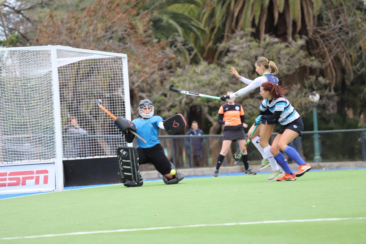 HockeyMUNIHD's tweet photo. #THMD2023
#02R02F
#Damas

San Fernando vs SIC 

En #CcbaHockey

By #MuniHD https://t.co/fxmVNkBT1R