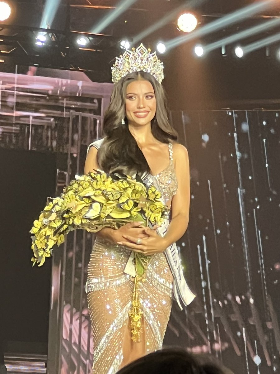 sudaratofficial's tweet photo. Congratulations to our new Miss Universe Thailand 💜 Anntonia Porsild ขอขอบคุณที่ represent โคราช ได้ดีมากๆค่ะ สู้ๆกับเส้นทางต่อไปนะคะ  เก่งตอบคำถามดีมาก

วันนี้สาวโคราชคนนี้กรี้ดไปหลายรอบมากค่ะ🤣💜
#MissUniverseThailand2023 https://t.co/5Rlsla8zHl