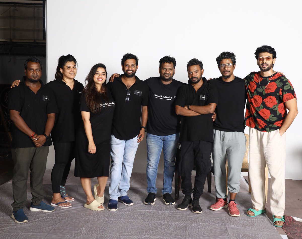 RajeshMSelva's tweet photo. #schedulewrap Thanks a lot to each and everyone for pulling of a tough schedule with ease. Working with a new crew. Met most of them for the first time on set for this project. Now you are MY TEAM. Love you all.❤️👍🏼🙏🏼 #happycrew @AHAStudios @globalonestudios @RooxMedia https://t.co/r1zvZCZitL