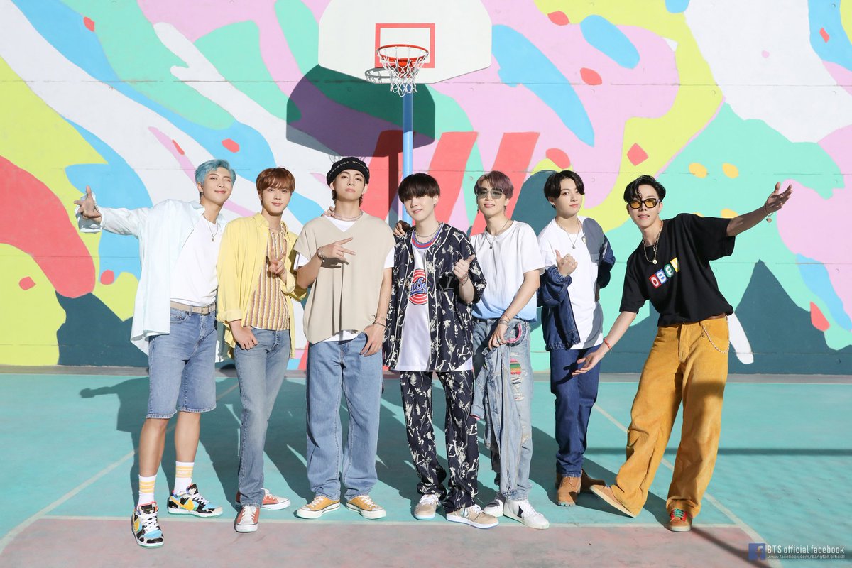 abrtmys10's tweet photo. Chúc mừng Dynamite tròn 3 ra mắt 🥳 , không cần phải khoe khoang về thành tích em nó tự nổ @BTS_twt
#3yearswithDynamite #방탄소년단 https://t.co/bn8nSp9msa