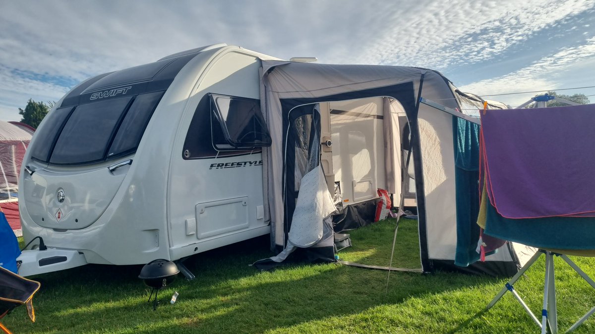 danielross784's tweet photo. @bignorms We have just got back from 2 and half weeks in Dorset. Love caravaning https://t.co/gaf8QG50RO
