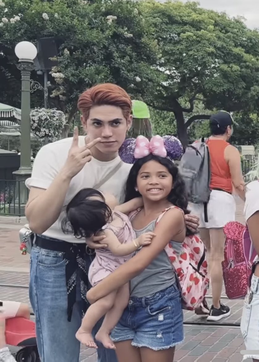 BllyRabidee's tweet photo. Same baby, same. Hirap kalaban ng mga cocomelon aโtin! Hahahhah @stellajero_ #showbreak5 https://t.co/1xXBuu3DYg
