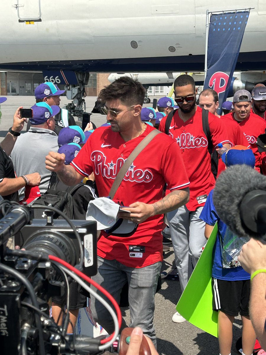 Paul_CasellaMLB's tweet photo. The Phillies have landed in Williamsport — and Bryce Harper, Kyle Schwarber and Rhys Hoskins were among those who rode over to the Little League Complex with some of the kids from the Ohio and Czech Republic teams. https://t.co/X4cv9MdFMt