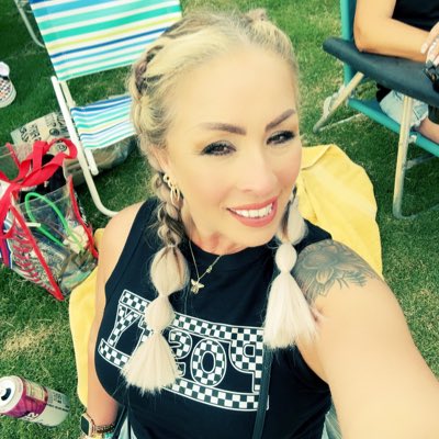 postymommas's tweet photo. #NewProfilePic https://t.co/wRf8i8KGRn