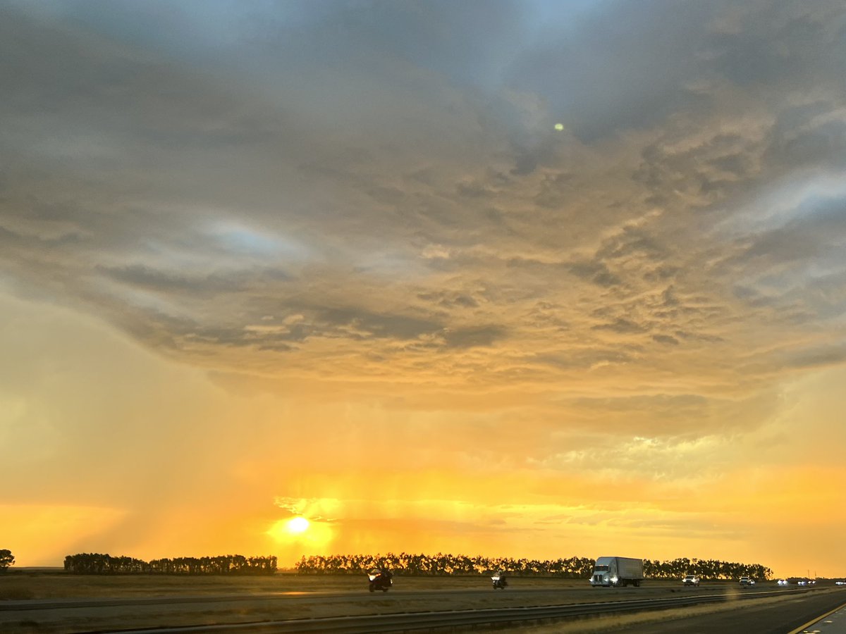 CamDouglasMS's tweet photo. Driving into interesting skies as we travel ahead of and away from #HurricaneHilary from Palm Springs to San Francisco #roadie #gettingoutoftown https://t.co/oB2stNhU2U