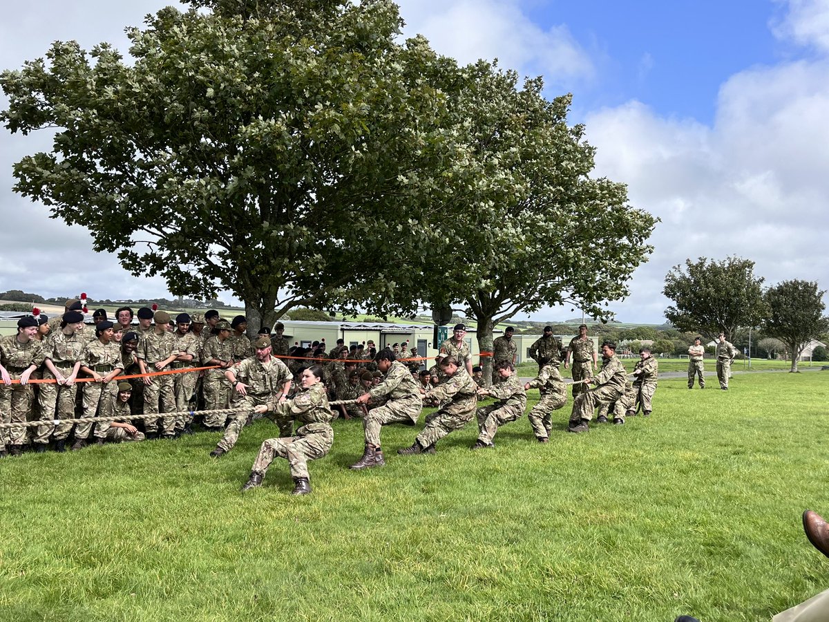 HonColCityNEACF's tweet photo. A great visit to CoLNE ACF on camp in Castlemartin.  Lots of great activities organised.  Real pride and passion in the cadets.  Well done everyone. https://t.co/DCb2QjraFT