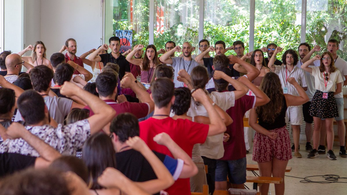 CJC_Media's tweet photo. 🔴 Cerramos este IX Campamento de la Juventud con el discurso de nuestra Secretaria General @EvaGMadariaga y cantando el himno de la Juventud Comunista "la Joven Guardia". 

Gracias a todos los campistas y dirección por hacer de esta edición un éxito. ¡Nos vemos el año que viene! https://t.co/O4pwN2Cjsr