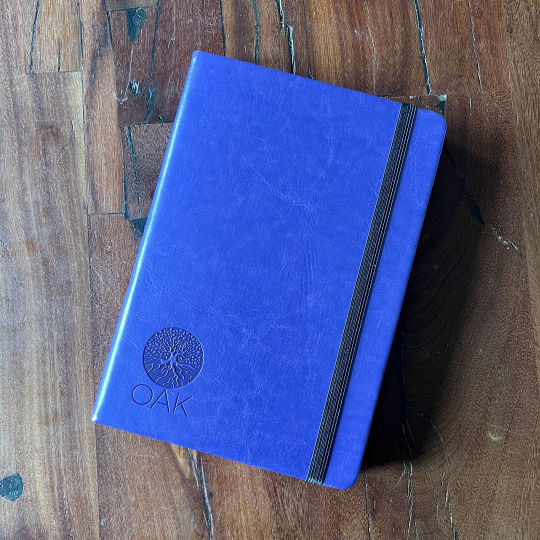 Ready to level up your life? Grab an #OAKJournal and set 3 powerful goals for the next 90 days. It's time to focus, grow, and achieve more than you've ever imagined. Let's turn dreams into realities, one day at a time. 💪📖 #GoalSetting #PersonalGrowth #90DayChallenge