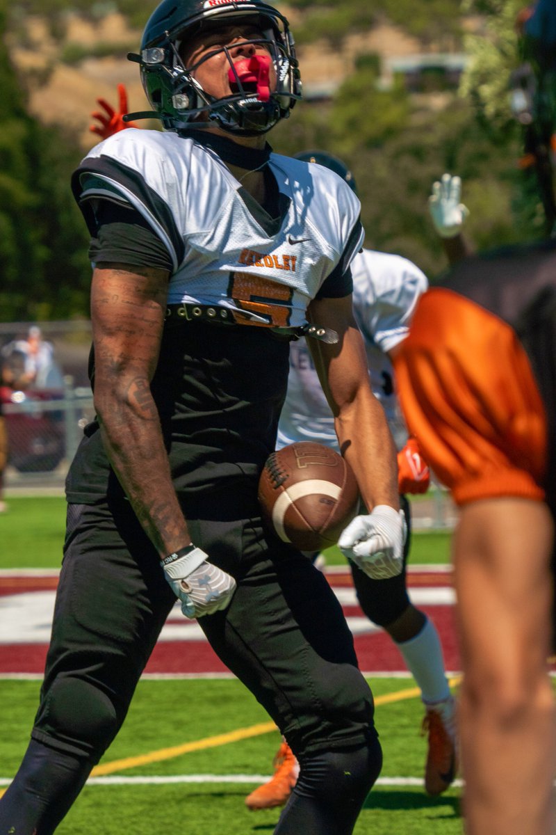 Chris_L017's tweet photo. Scrimmage 2 📸 https://t.co/Fm3eTEi5ll